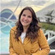 Profesora titulada en publicidad y mercadeo, apasionada por la producción audiovisual, ofrece clases virtuales de edición.